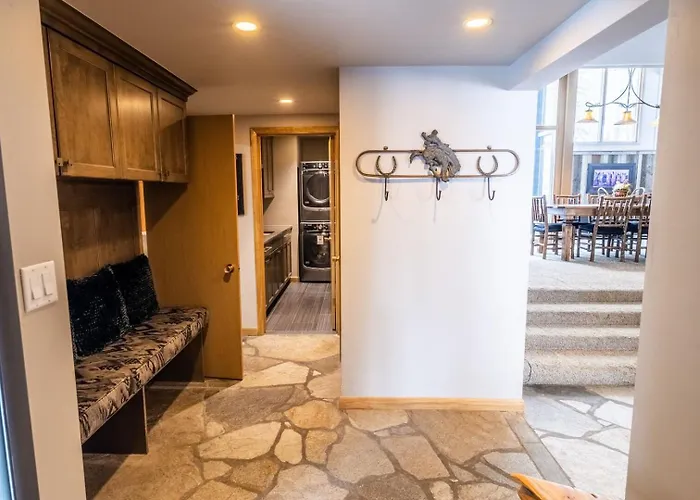 Rmr: Elkhorn In * Teton Village